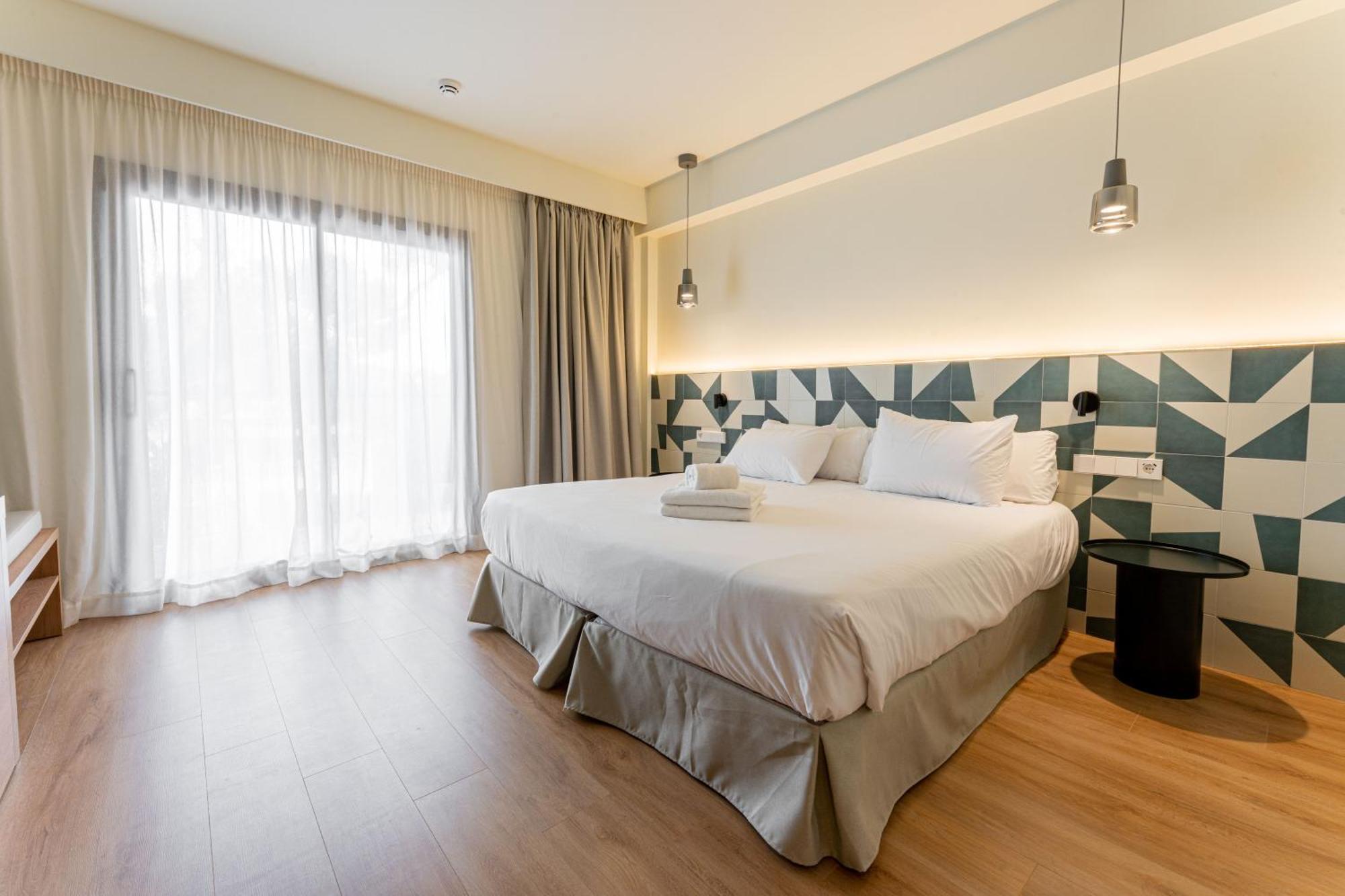 Hotel Santanyi Port 칼라 피구에라 객실 사진